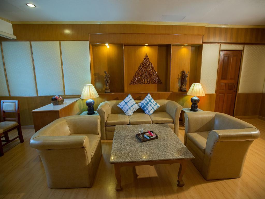 Phrae Nakara Hotel Luaran gambar