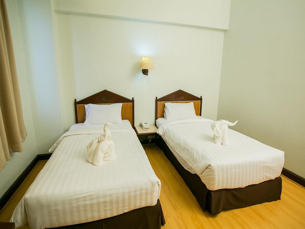Phrae Nakara Hotel Luaran gambar