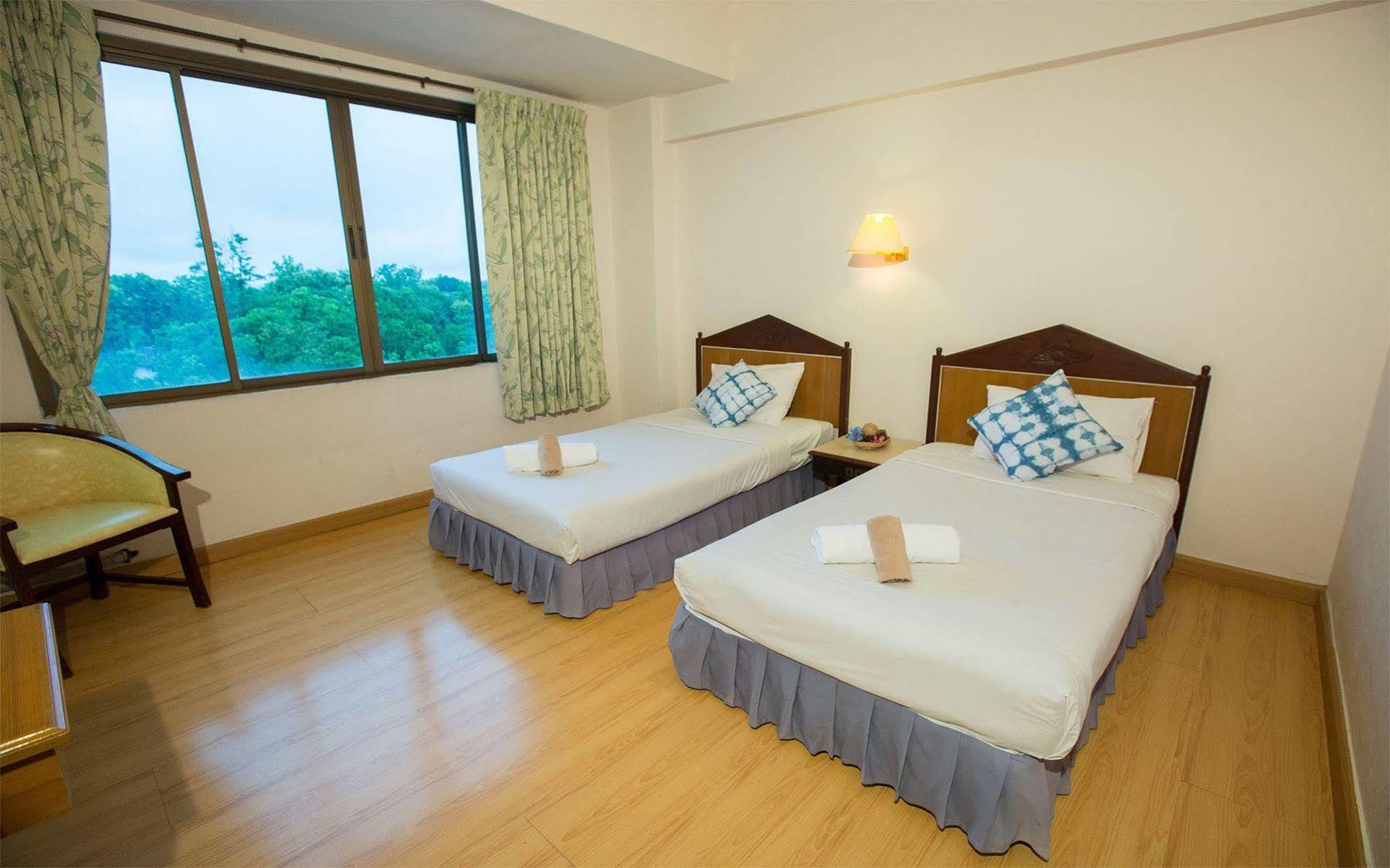 Phrae Nakara Hotel Luaran gambar